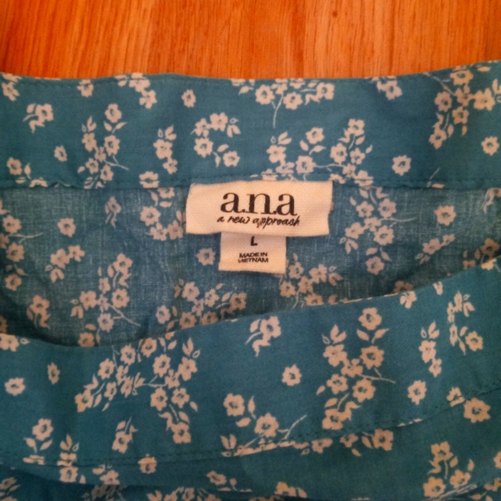 Blouse - Picture 2 of 2